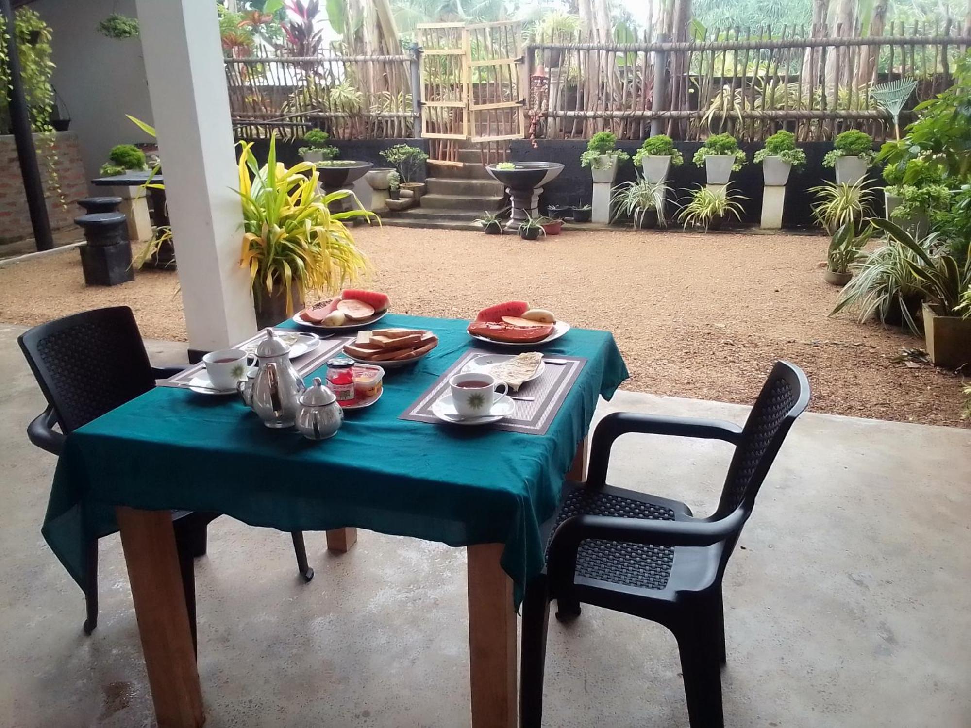 Sisi'S Place Bentota Extérieur photo